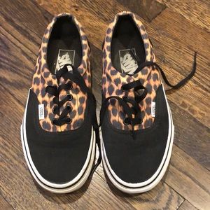 EUC canvas cheetah print Vans